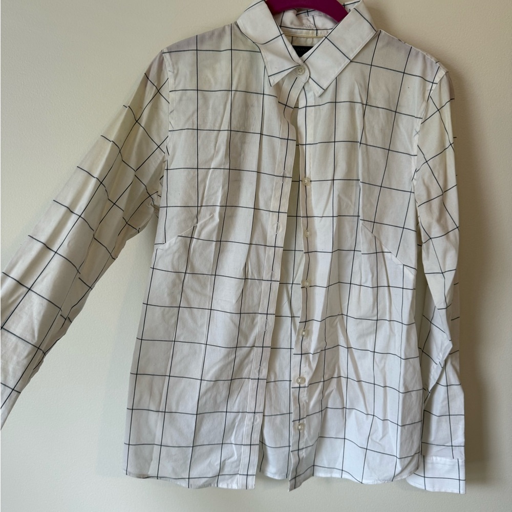 Banana Republic White and Black Checkered Button Down Shirt